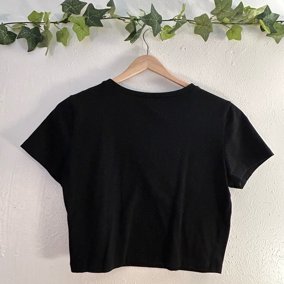 Wild Fable Black Cropped Short Sleeve T-Shirt - Picture 2 of 7